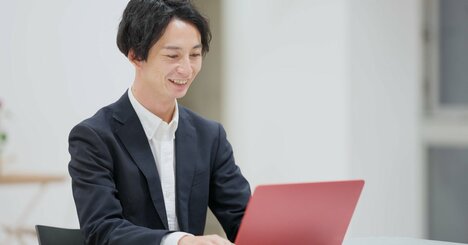 「ずば抜けて頭のいい人」が通勤中に欠かさない習慣…語彙力が自然と伸びるワケ