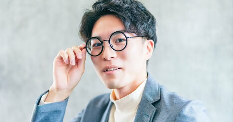 セネガルと日本のあいだに生まれた文筆家が「地あたまがいい人」という言葉を嫌うワケ