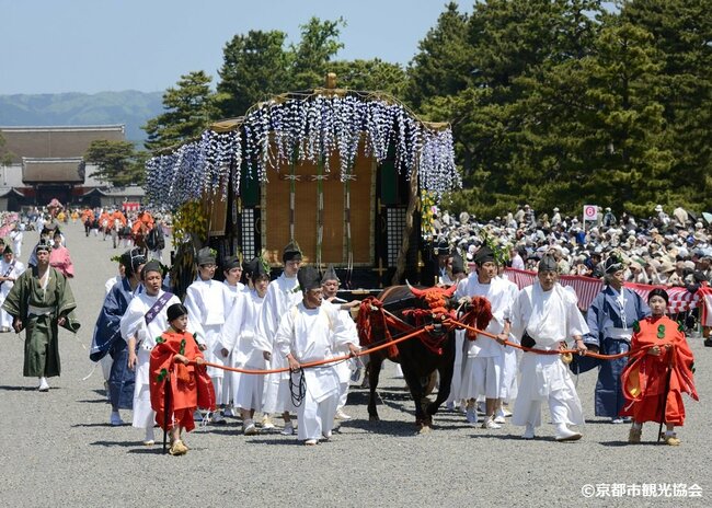 「路頭の儀」の行列