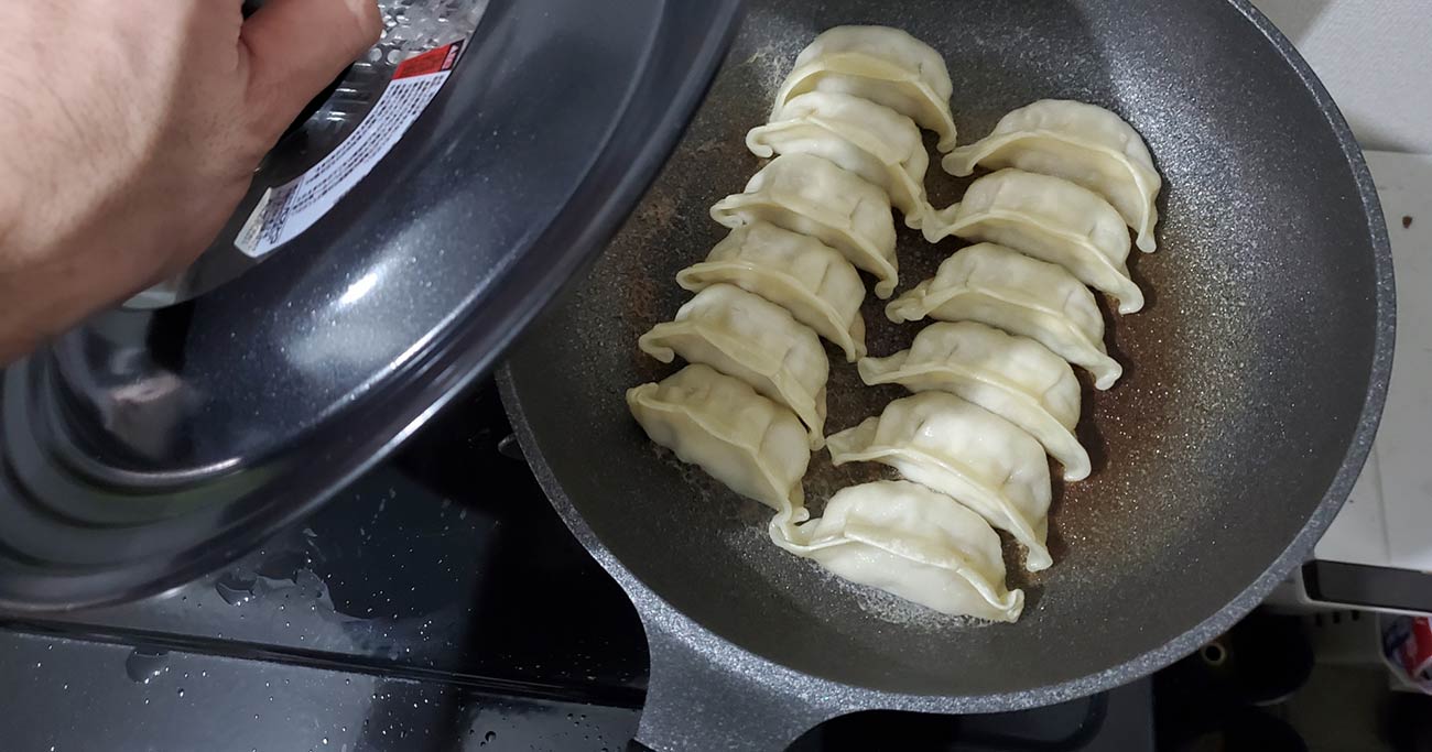 頻繁に作るのが大変、たくさん作ると余ってしまう……自炊のお悩み、解決します　Photo：PhotoAC