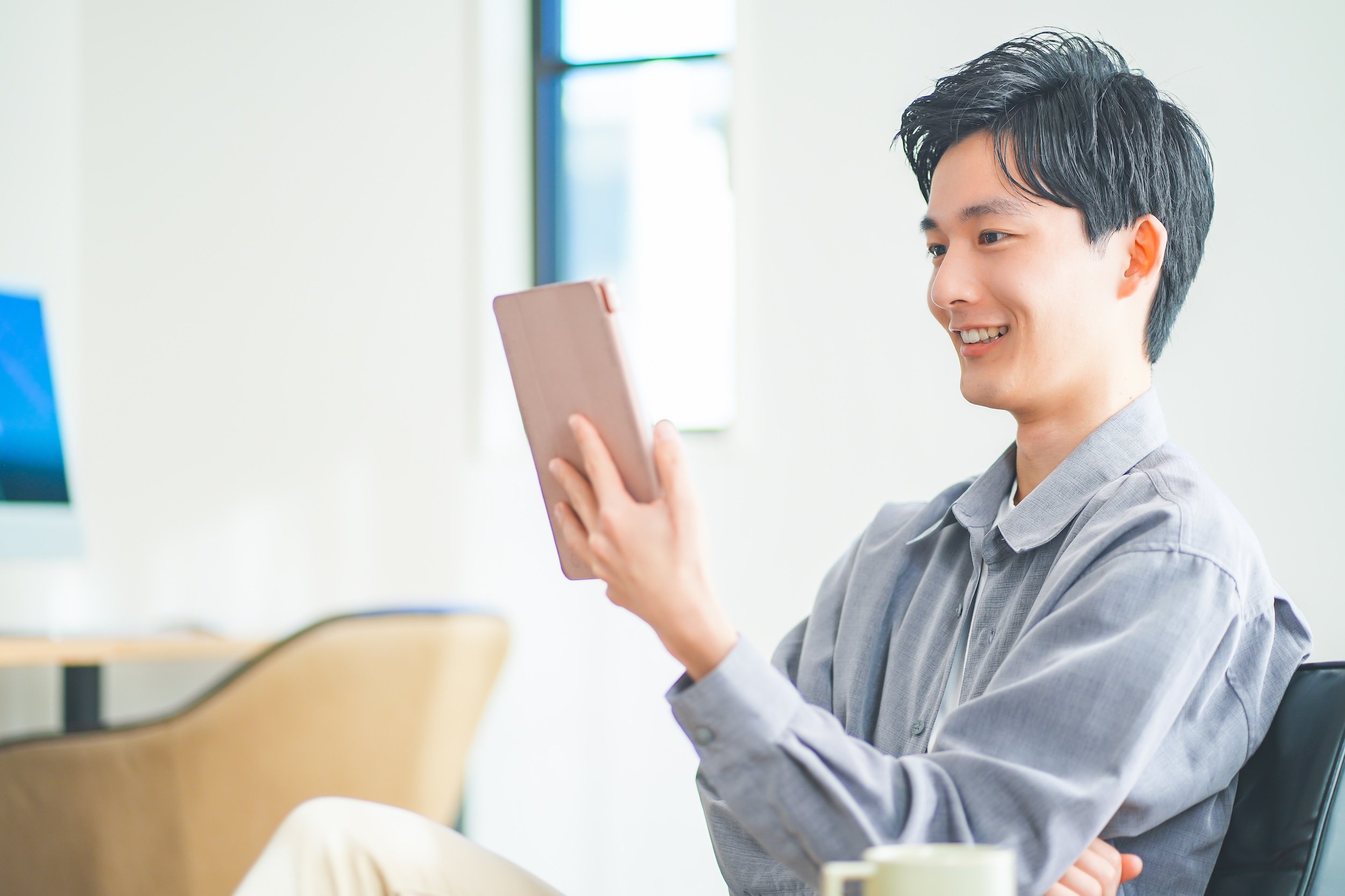 「見栄を張るアホ」は読書しているのではなく、「本を読む姿を誰かに見せたい」だけ。じゃあ、そういう自分とどう付き合う？