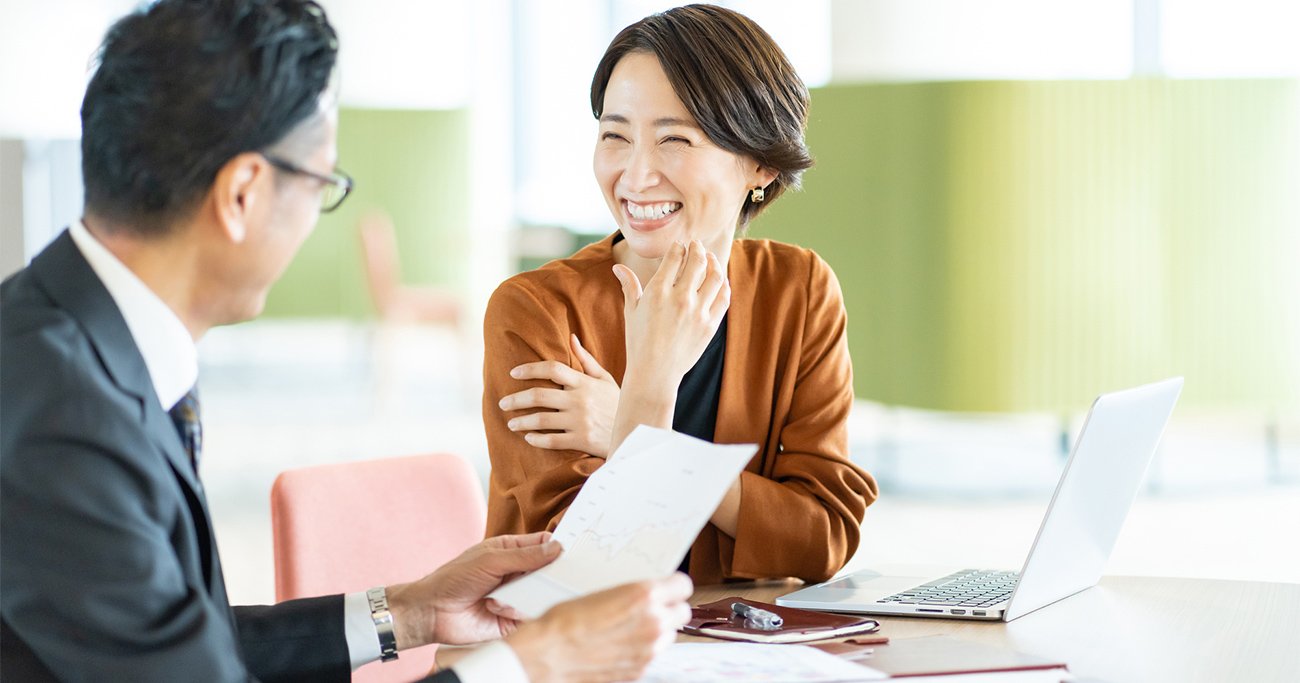 髪を切った同僚女性に「ヘンですか？」と聞かれた→「似合っている」と言ったらコンプラ的にアウト？