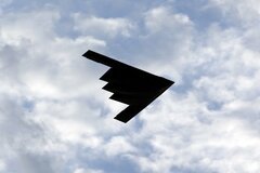 米のイラン攻撃、地下貫通弾14発投下