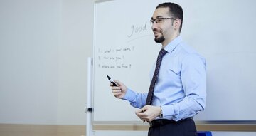 英会話学校「NOVA」はなぜ倒産した?資金繰り支えた前払い受講料の落とし穴
