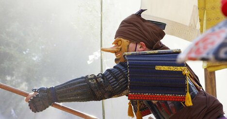 信長より先に「将軍追放」「比叡山焼き討ち」を果たしたオカルト武将の名前