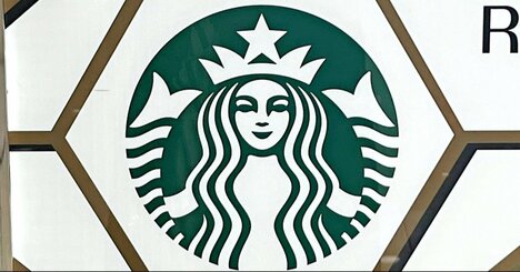 「予想以上に可愛くて2個捕獲」スタバの“ハロウィン限定グッズ”ドリンク券付きでお得感すごい！「かわいーっ」「一目惚れ」《購入レビュー》