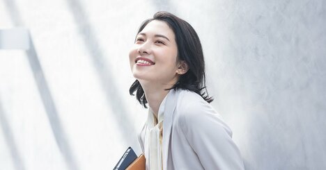 【転職前600万円以上】転職で年収が上がった職種ランキング！7割が年収アップした1位は？