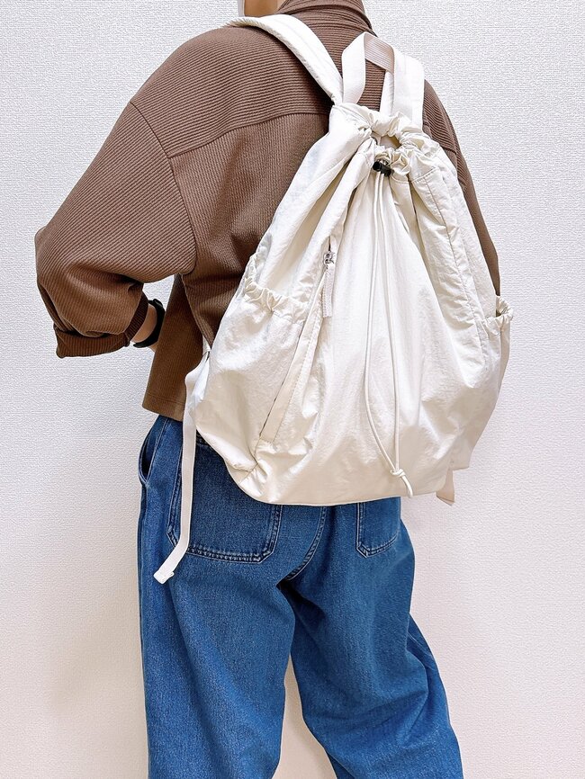 「軽量で疲れない」「どんな服にも似合う」GUの“たっぷり入るリュック”が毎日使いたくなるオシャレさ！「買って後悔ないです」【購入レビュー】