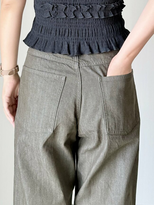 「酷暑の毎日でも心地良い」ユニクロの“着回しワイドパンツ”が美シルエットだと評判です！「個人的にヒット作」「足がめちゃくちゃ長く見えます」《購入レビュー》
