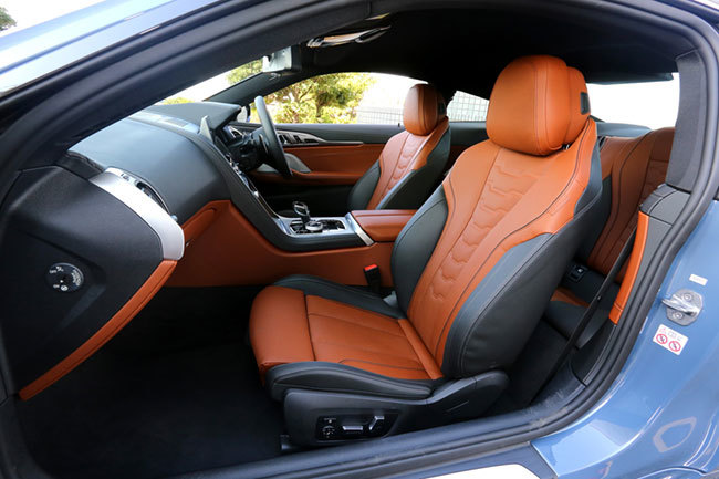 BMW・M850i・xドライブ前席