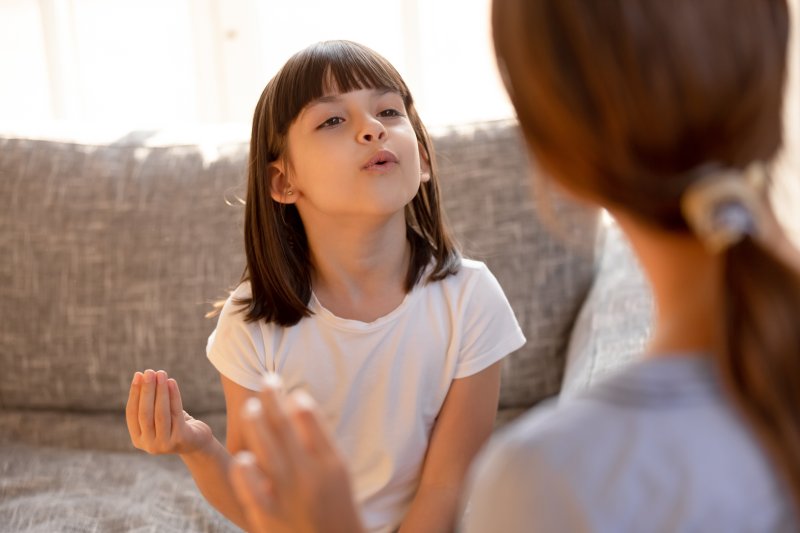英語で言いたいことがスラスラ話せるようになる8つの「つなぎ語」とは？【書籍オンライン編集部セレクション】