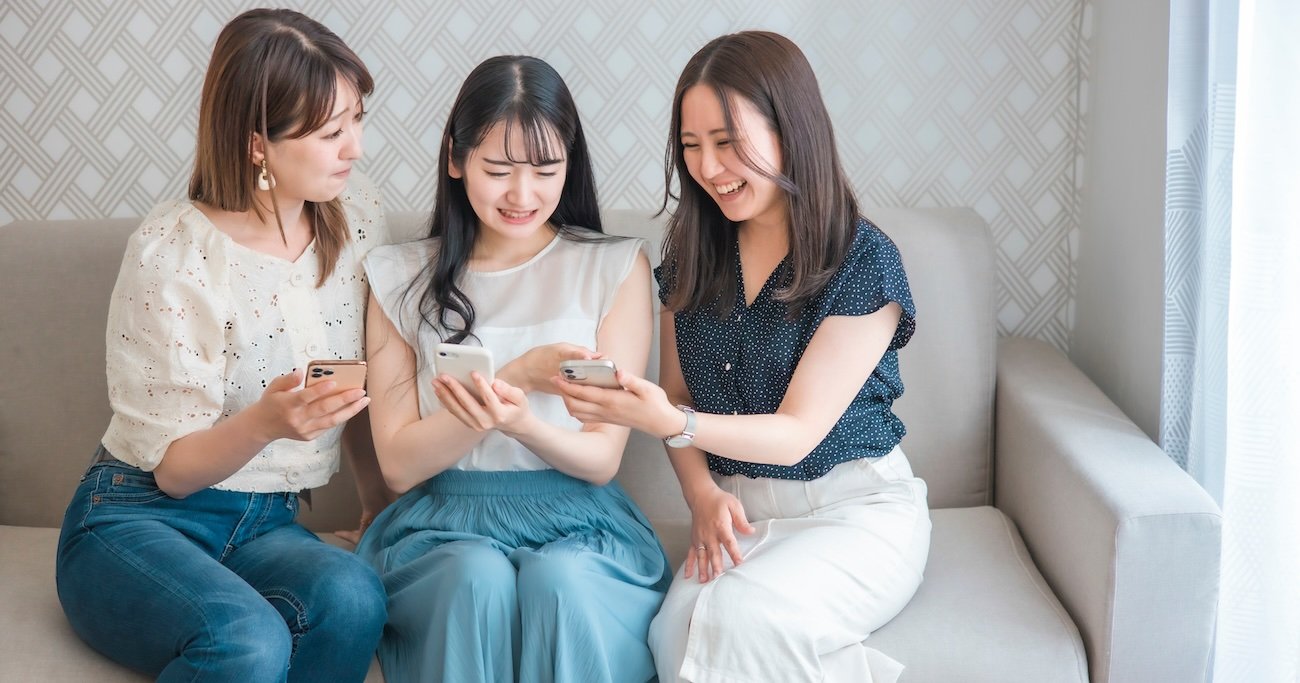 「私は～」「私も～」と人の話をさえぎって自分語りが止まらない人。何と言えば気まずさゼロで止まる？
