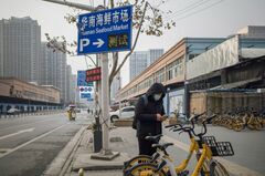 コロナ「震源地」武漢、封鎖から1年　くすぶる市民の怒り