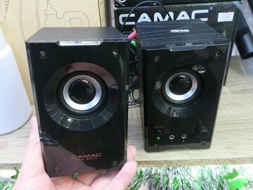 USB給電式の1980円のアンプ内蔵スピーカーがサンコーから
