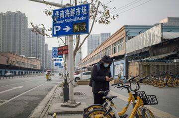 コロナ「震源地」武漢、封鎖から1年　くすぶる市民の怒り