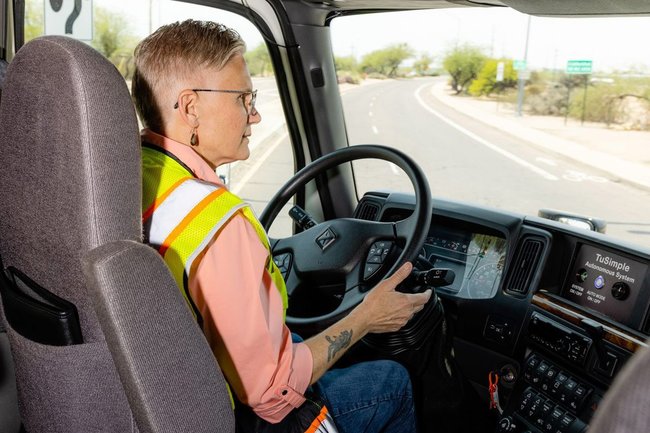 自動運転トラック、商業化にはまだ多くの壁