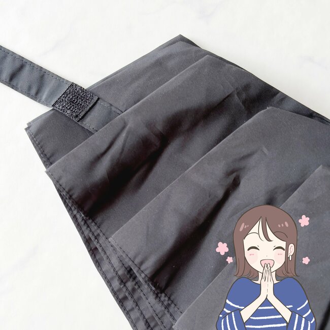 もう普通の傘に戻れない…!3COINSの“グシャグシャにならない折りたたみ傘”雨の日のイライラを減らせて嬉しい!「形整える手間がマジで省けます!」「すぐにキレイにしまえます」