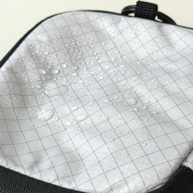 小銭が取り出しやすくて感動！無印良品の「新作ミニ財布」カードが28枚も入って収納力バッチリです！《購入レビュー》