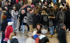 米コロナ感染拡大の回避、ホリデーシーズン試金石か
