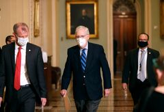 米議事堂占拠、「トランプ氏が暴徒挑発」 共和上院トップ