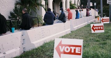 米中間選挙の行方、にわかトランプ支持者がカギ