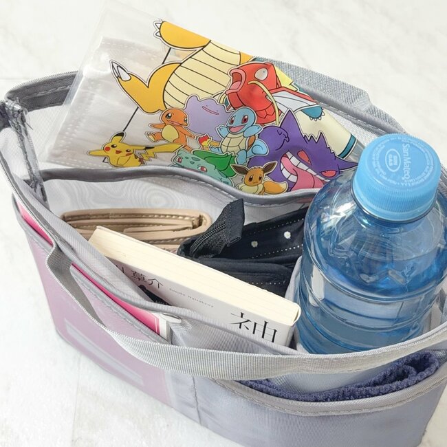 「早く買えば良かった」「2色とも購入」3COINSの“仕分けポーチ”でバッグのごちゃごちゃを解消できた！「軽くて良い！」「ポケットがないバッグで大活躍」《購入レビュー》