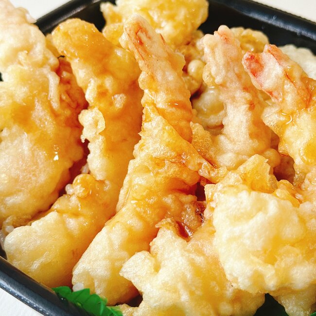 「お腹いっぱいです」「最高に幸せ」ほっともっとの“てんこ盛り弁当”具が多すぎてごはんが見えないよ…！