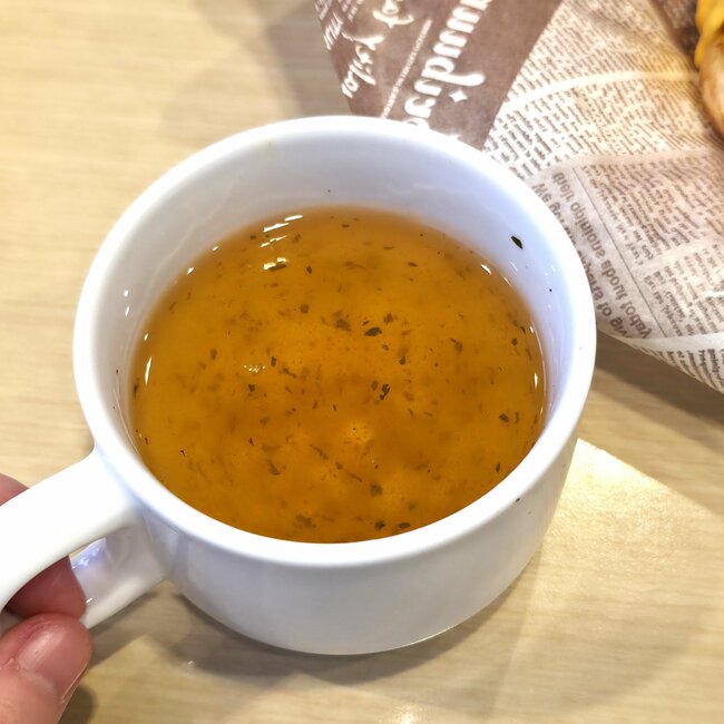 「ひと口で感動した」復活の要望が止まらなかったガストの“絶品ハンバーガー”肉々しくて食べ応えバツグンなんです!「大好きすぎる」「めちゃくちゃおいしかった…!」