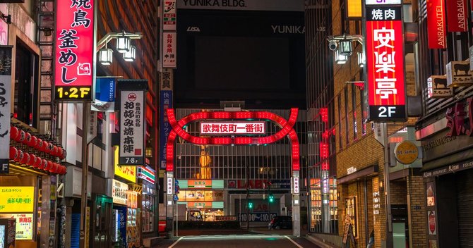 人が消えた新宿・歌舞伎町