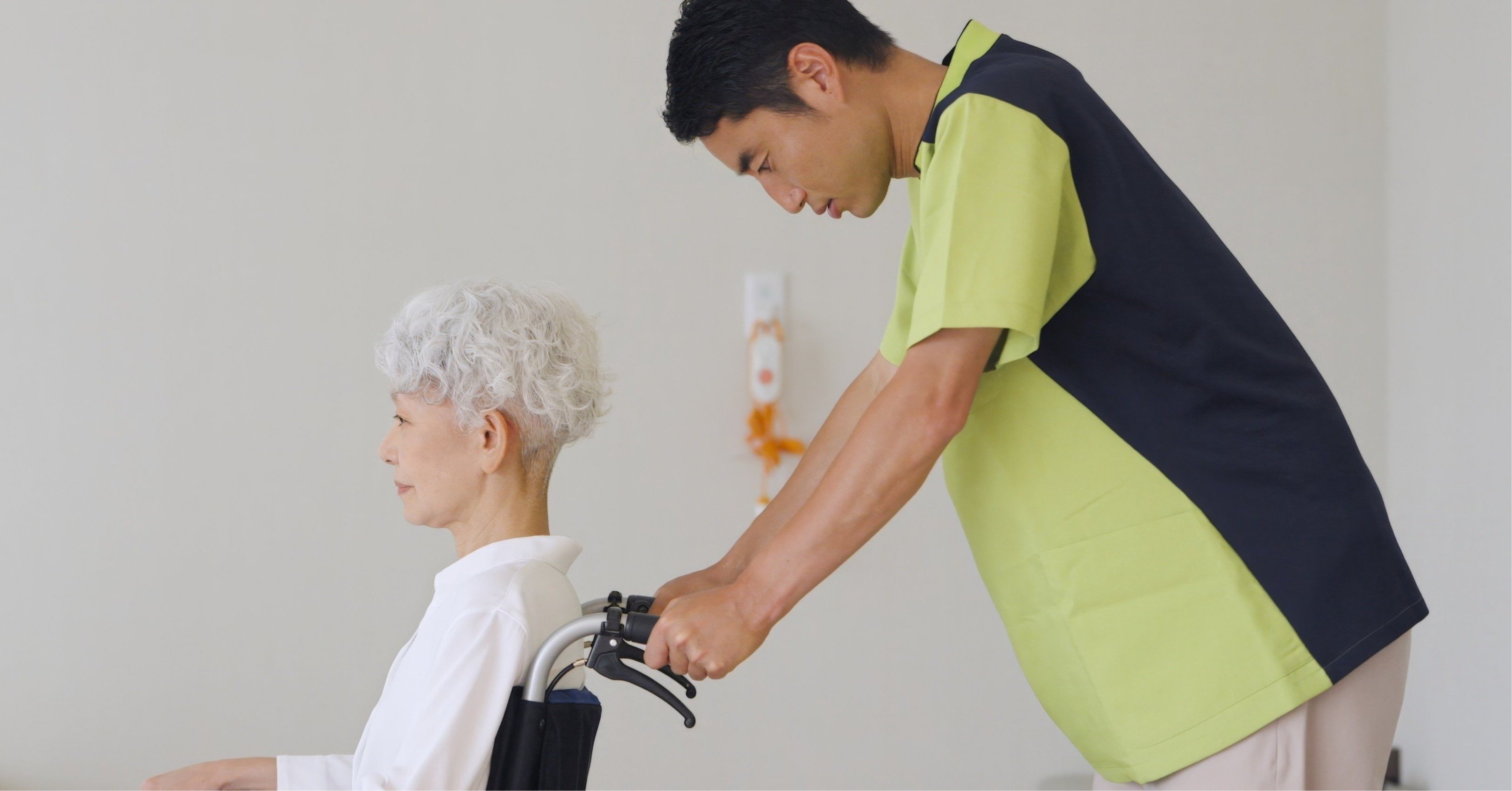 介護に疲れた人のイメージ画像