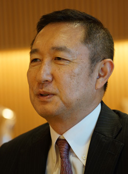 楽天カードが他社の倍以上も急成長している理由