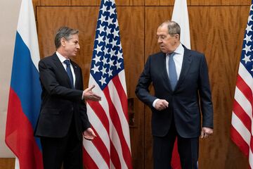 米ロ外相、協議継続で合意　ウクライナ巡り