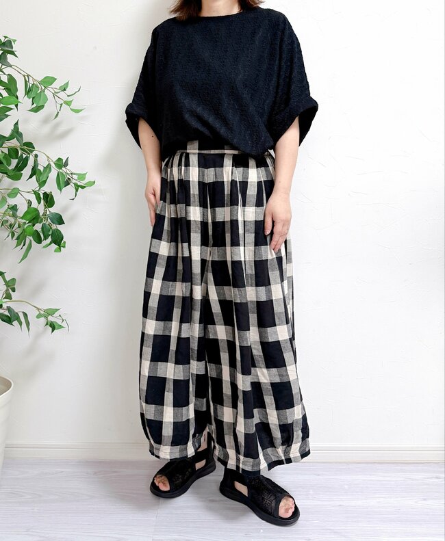 【しまむら】可愛すぎて2色買いした！1089円の「華やかトップス」後ろ姿までステキなんです！《購入レビュー》