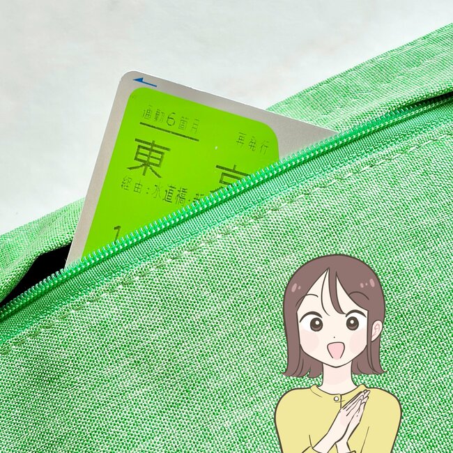 「店舗で一目惚れ」ニコアンドの“お財布がいらないバッグ”収納力が異次元すぎる！「たくさん入れるところがある」「お金やカードも取りやすい」