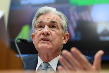 パウエル氏の課題、長期的な利下げ観測の撃退か