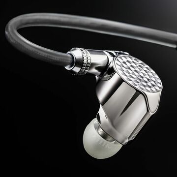 ソニーが最上位イヤホン「IER-Z1R」発売、実売20万円超でホールの再現目指す