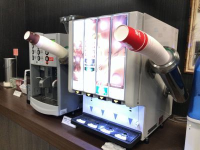 「IASS Executive Lounge 2」のドリンクバー