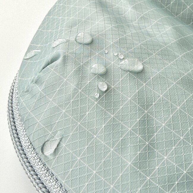 「軽くて使いやすい」「見た目よりたくさん入ります！」無印良品の“マチが広がるショルダーバッグ”が天才すぎる！「一目惚れで即買いしました！」