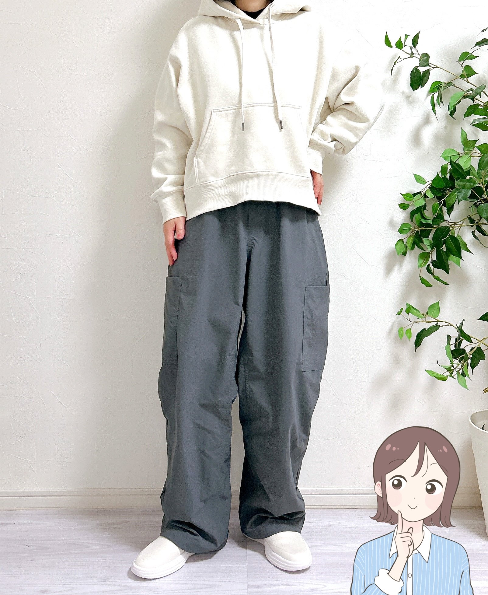 脚の太さが目立ちにくい…！無印良品の“めちゃ軽パンツ”雨の日もガンガン履けて手放せない！「軽くて履きやすい」「大人かわいい」