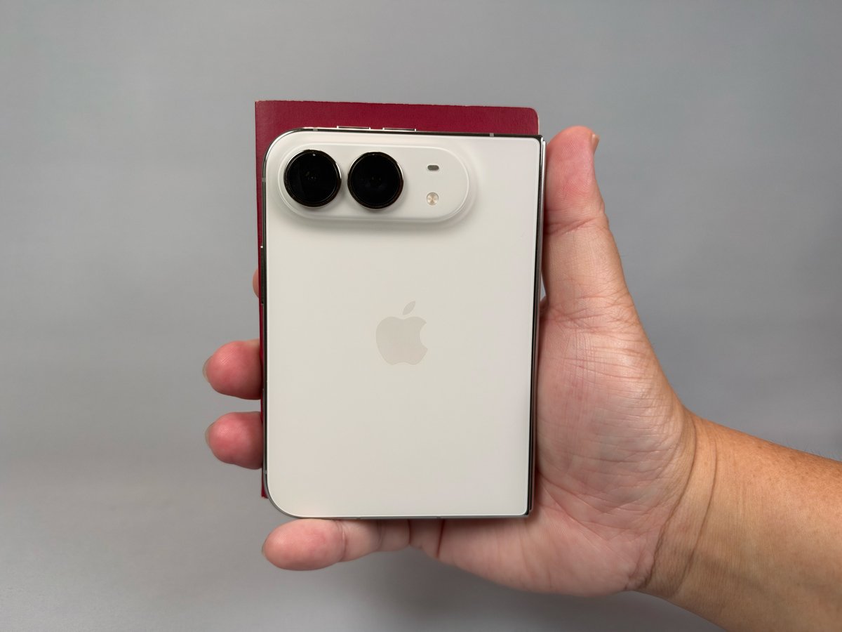 Apple初の折りたたみスマホ「iPhone Duo」