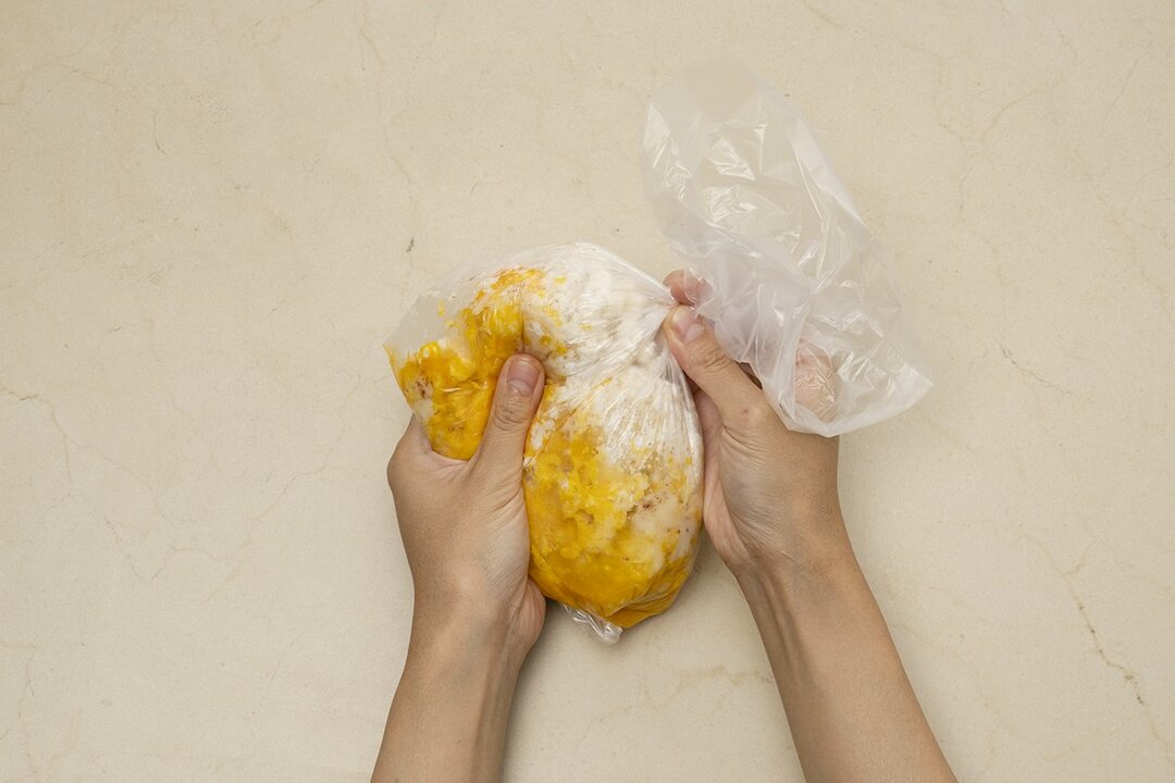 【裏ワザ料理】ポリ袋で揉むだけ! おからお好み焼き