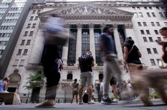 コロナ下の米家計資産増、人種で格差
