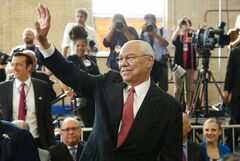 パウエル元米国務長官が死去、コロナ合併症で