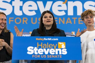 急進左派が米民主予備選で勝利 ミシガン州