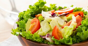 超簡単、コンビニのアイテムでサラダがお店の味になる?!【料理研究家、秘伝の料理メモ】