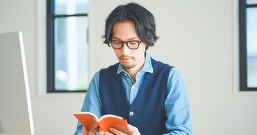 若手社員はどんな本を読むべき？元スタバCEOが語る「一生の財産になる読書術」とは