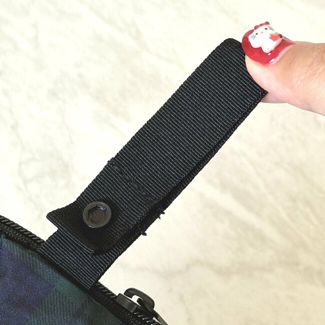 「買って良かった」「本当に便利」無印良品の“感動アイテム”で傘ビショビショ問題が解決した!「電車内でも周囲に迷惑をかけず持ち運べます」《購入レビュー》
