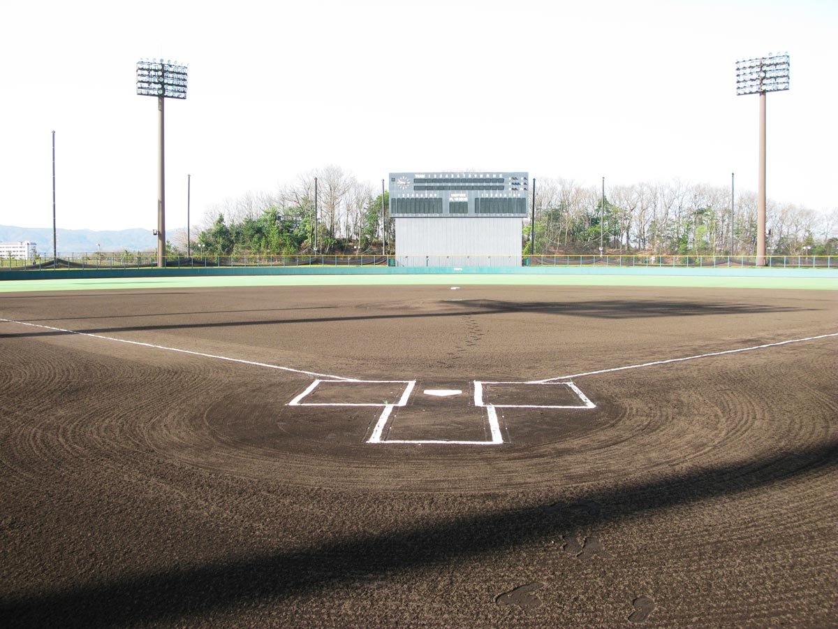 昨夏の甲子園のスター対決を再現！プロ野球の2軍戦に注目が集まっている
