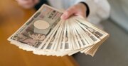 年収が高い会社ランキング2024【愛知除く中部地方・200社完全版】ヤマハ、スズキ、ブルボンの意外な年収は？