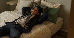そりゃ退職するわ…「会社を辞めたい」と思う瞬間ランキング…2位は給与・評価への不満、1位は?